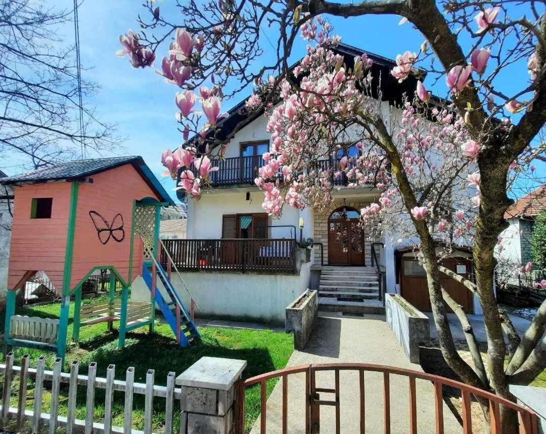 Old Town House Homestay *